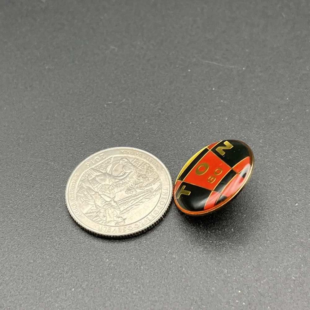 Darts Ton‎ 80 Lapel Hat Pin
